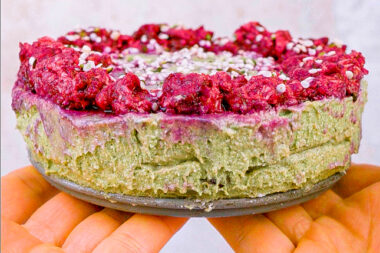 Raw avokádový cheesecake