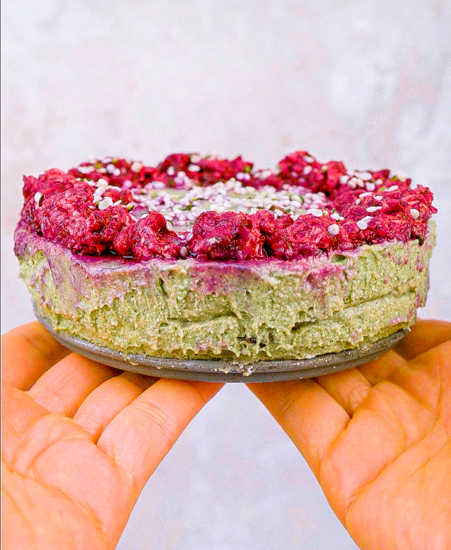 Raw avokádový cheesecake